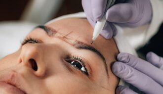 Microblading raté : voyons ensemble comment comprendre, prévenir et rectifier au besoin