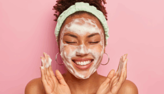 Sublimez votre peau : secrets de l'acide hyaluronique