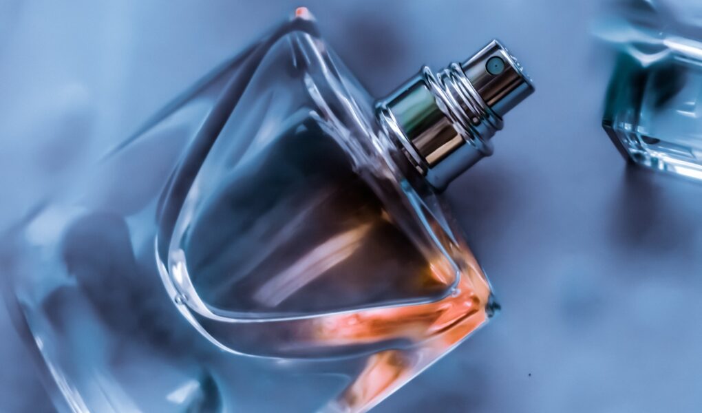 Belle de Nuit : un parfum artisanal envoûtant, entre mystère floral et élégance naturelle