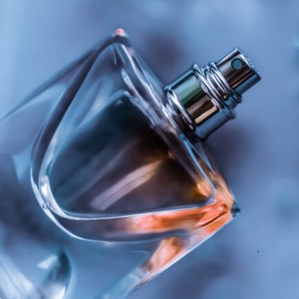 Belle de Nuit : un parfum artisanal envoûtant, entre mystère floral et élégance naturelle