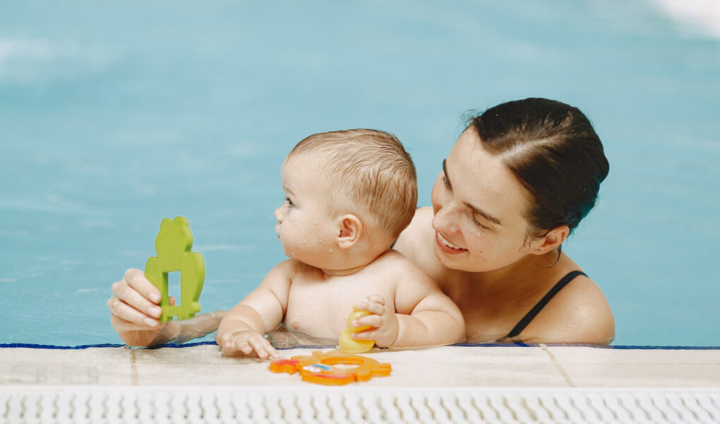 Découvrez les bienfaits du Baby Spa sur l'éveil, le sommeil et la motricité. Un guide pour accompagner le développement de votre enfant dans notre spa à Caudry.
